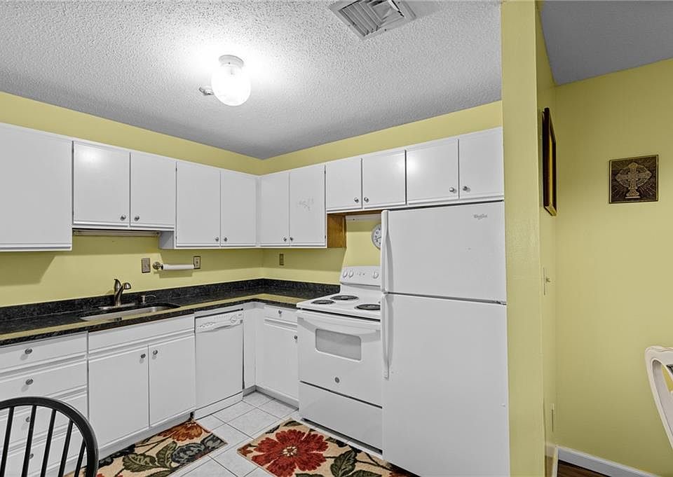 Beverage Hill Commons Apartments Pawtucket, RI Zillow