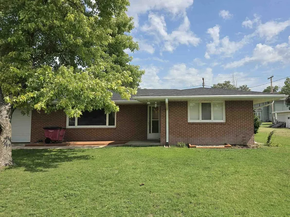 710 E 5th St, La Crosse, KS 67548