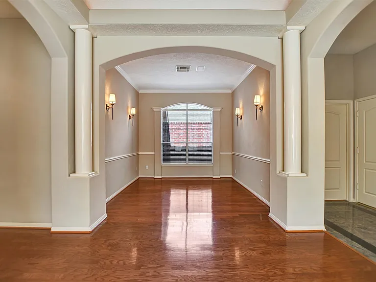 1110 Parkhaven Ln — Photo 9