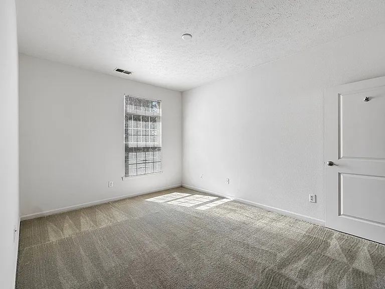 705 Beachfront Dr — Photo 32