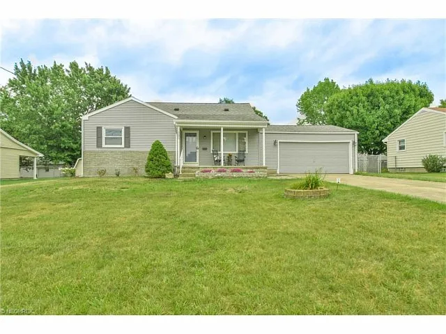 985 Kirwan Dr photo 1