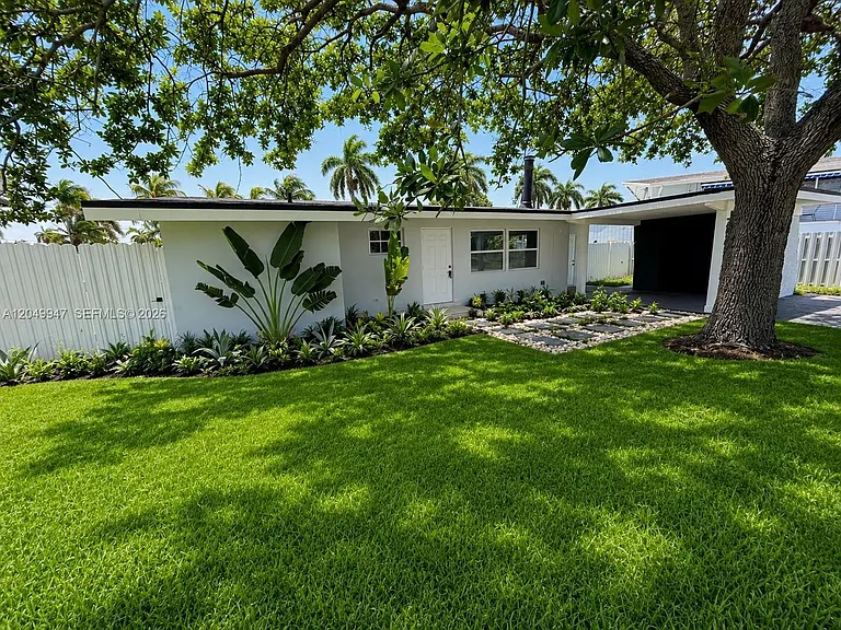 2649 Key Largo Ln #2649 — Photo 22