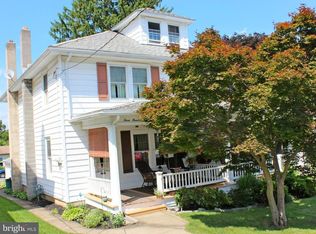 309 E New St, Lititz, PA 17543