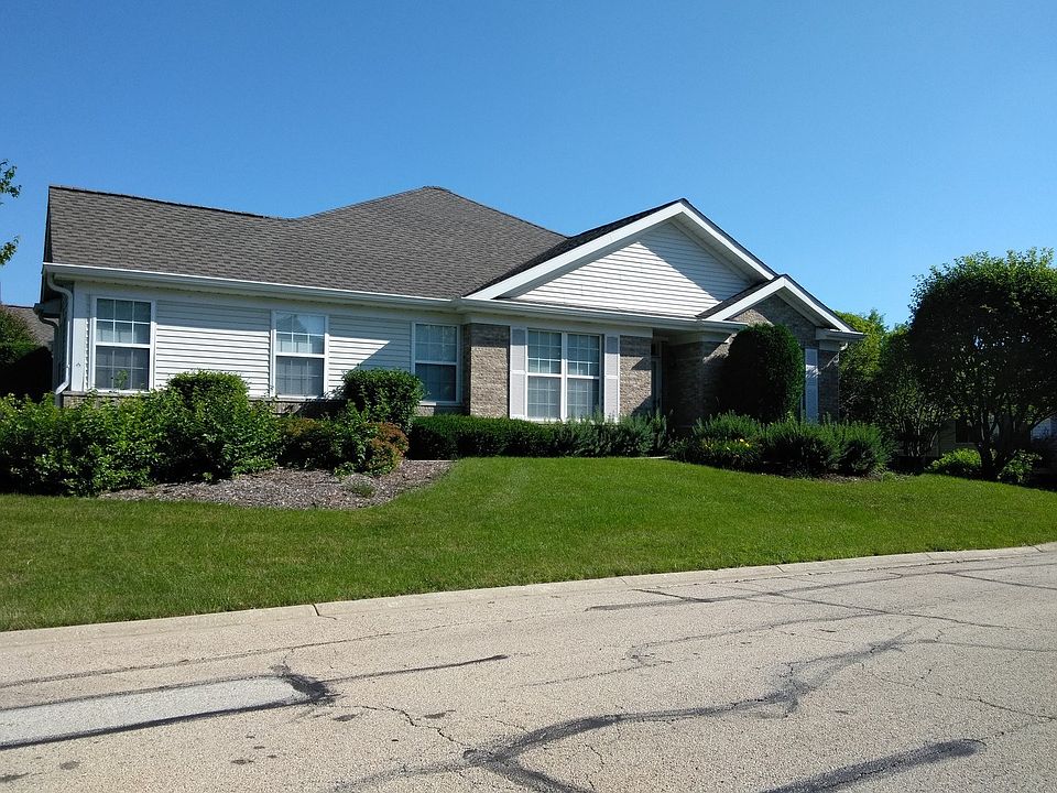 1st image of 20926 W Spruce Ln