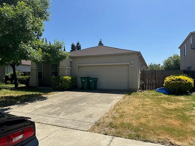 3675 Higgins Ave — Photo 12