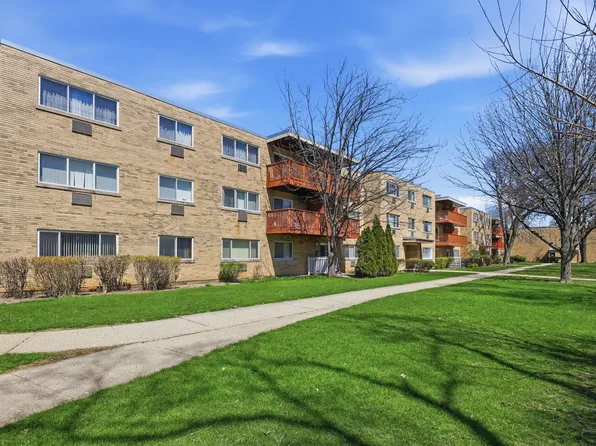 750 Dempster St APT Cg4, Mount Prospect, IL 60056