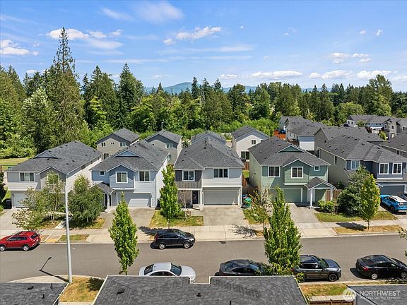 2nd image of 5635 NE 88th Avenue