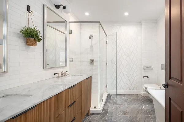 Sold by Compass | media 11