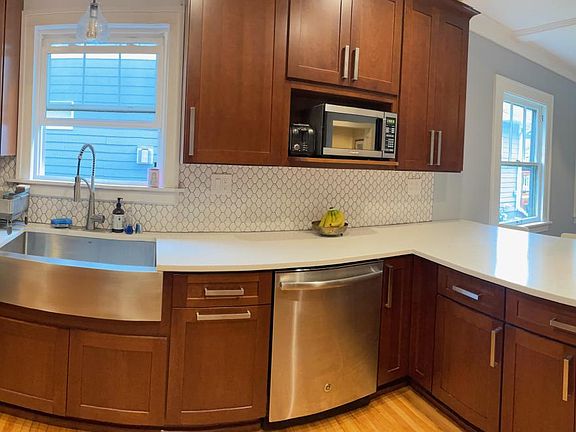 3rd image of 4533 Beard Ave S