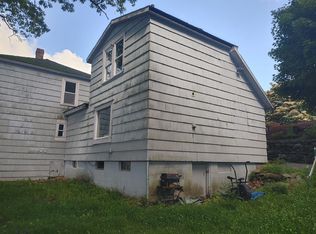 27 Maple St, Spencer, MA 01562