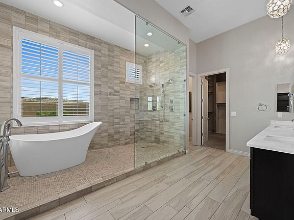 5th image of 2424 W SHINNECOCK Court