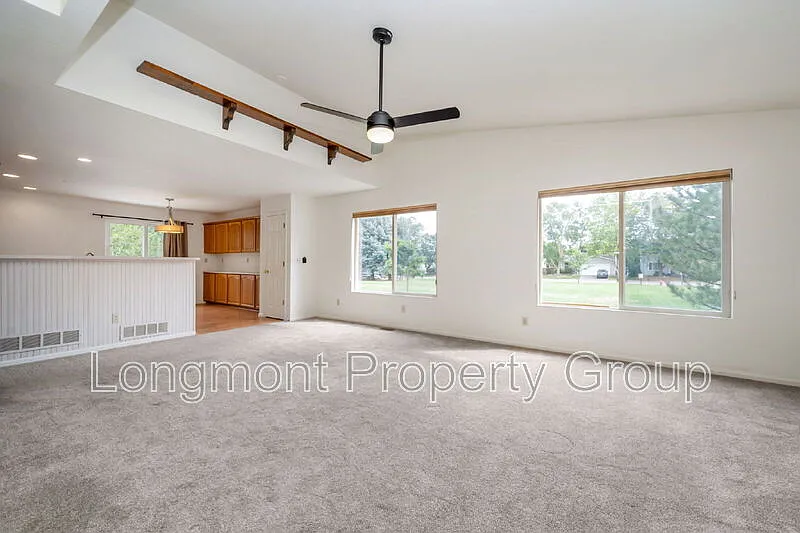 3 bed, 2.0 bath, 2137 sqft, $2,500 — Photo 4