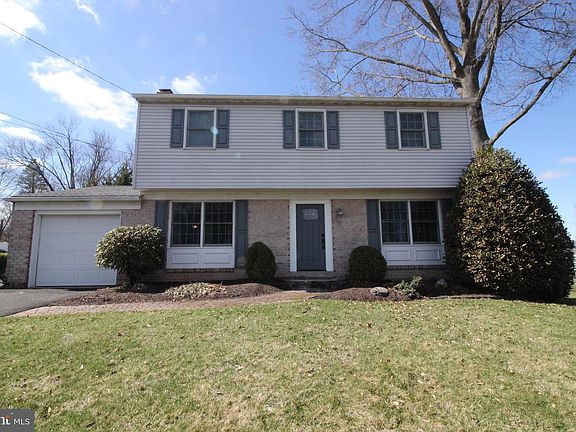 2nd image of 486 Cowpath Rd