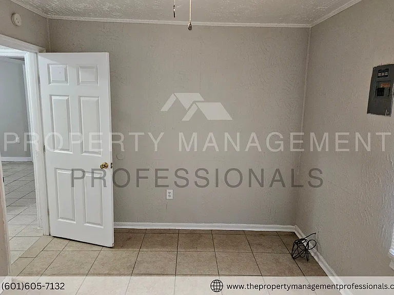 140 Neatherwood Dr — Photo 12