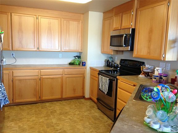 2nd image of 308 E Linden Ave