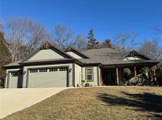 98 Fascination Ln, Linn Valley, KS 66040