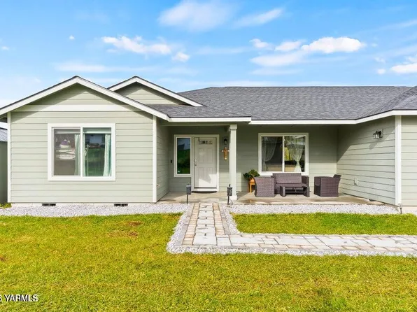 15649 Fisk Rd, Yakima, WA 98908