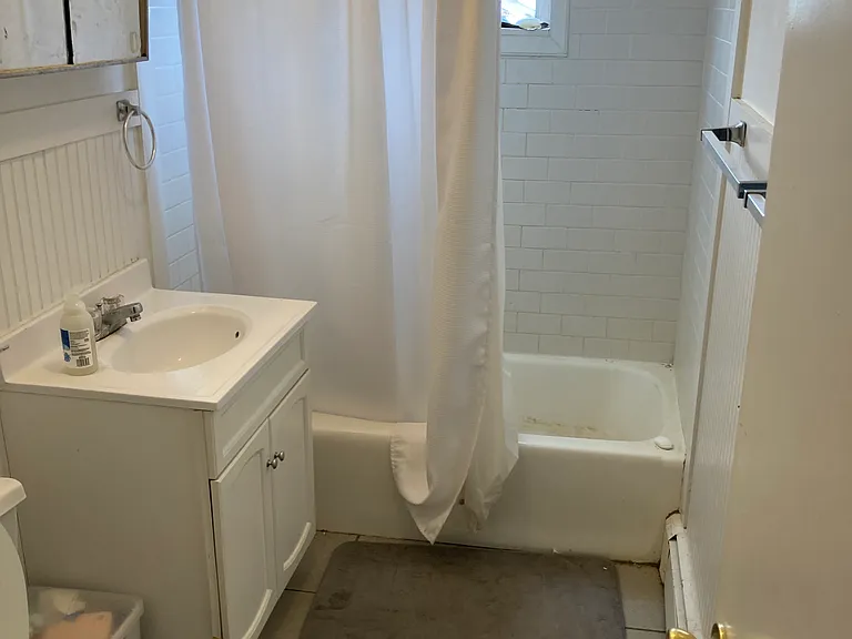 35 Davis Sq #8 — Photo 11