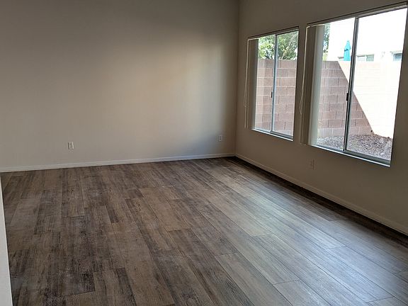 4th image of 926 Shades End Ave