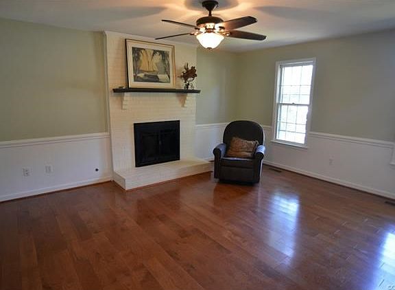 3rd image of 9624 Tracy Ct
