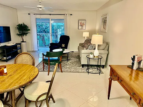 18081 SE Country Club Dr Photo 1
