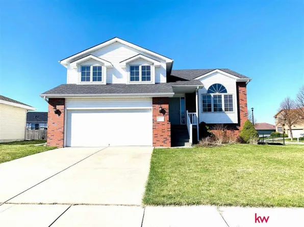 6553 Cornflower Dr, Lincoln, NE 68504