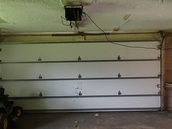 5th image of 625 S De Leon Ave