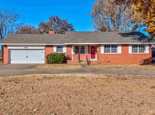 2313 E Hartford Ave, Ponca City, OK 74604