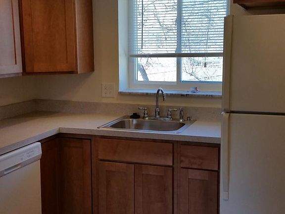 3rd image of 8327 Delmar Blvd APT 2W