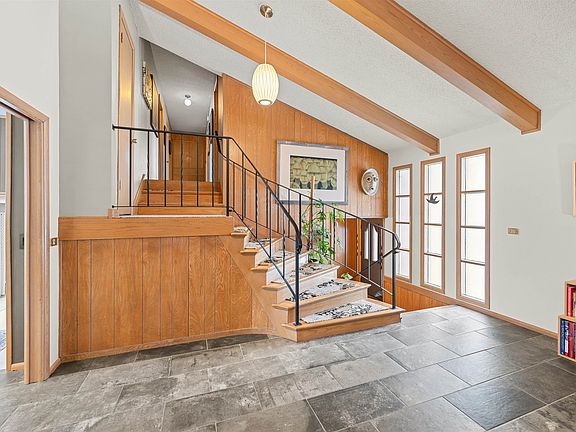 5th image of 2227 Melrose Ln