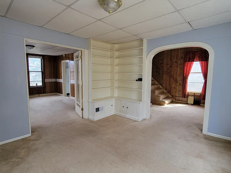 1212 Steuben St — Photo 4