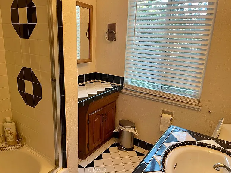 1308 Benedict Dr — Photo 8