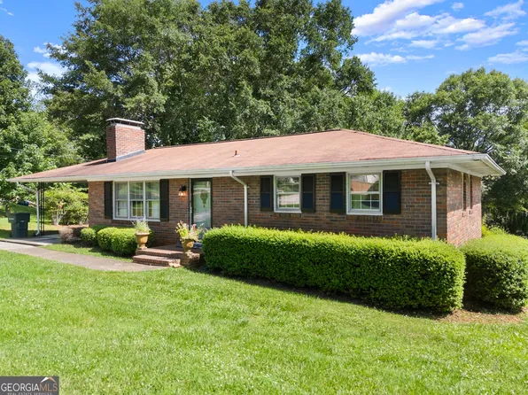 296 Grand Ave, Cornelia, GA 30531