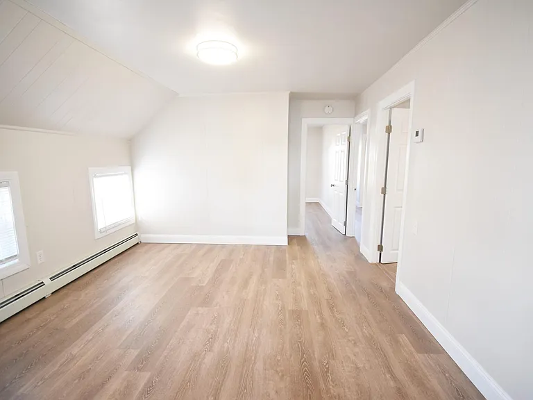 174 Main Rd #2 — Photo 8
