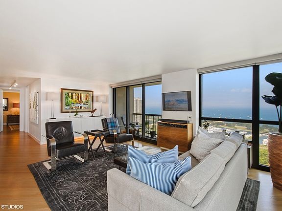 4th image of 2500 N Lakeview Ave APT 3102-B