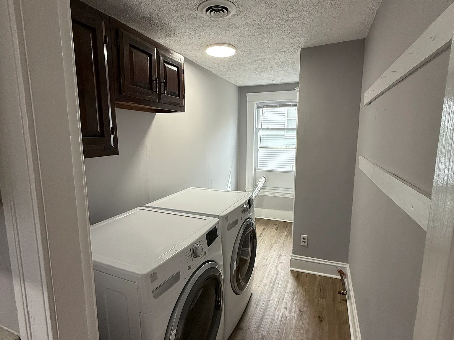 3 bed, 1200 sqft, $2,200 — Photo 3