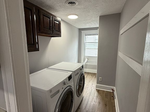 3rd image of 17 Duxbury Rd #3