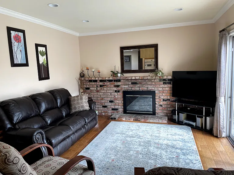 1884 Castro Dr — Photo 4