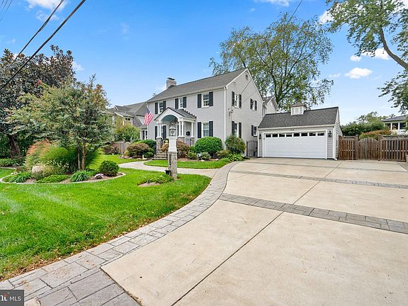 4th image of 1536 Brookhaven Dr