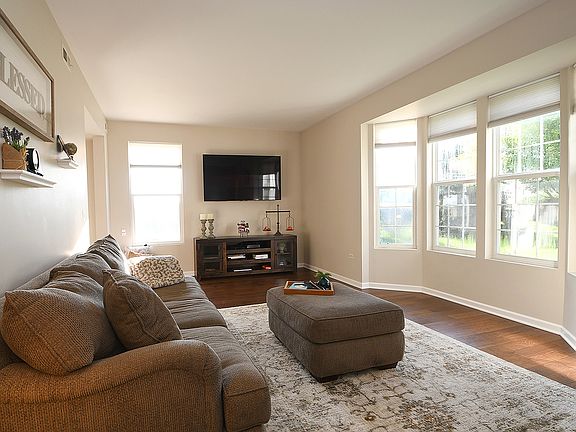 4th image of 24816 Gates Ct