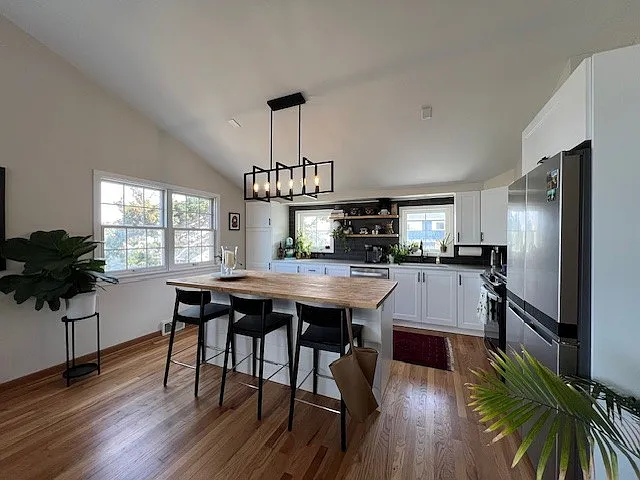 1228 Saint Andrew St — Photo 12