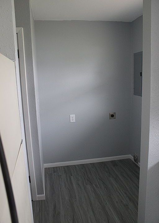 908 Washington Ave, Lowden, IA 52255 Zillow