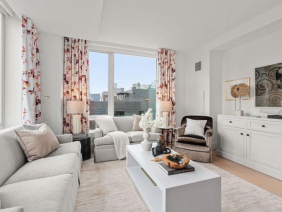 5th image of 380 Harrison Ave #1118