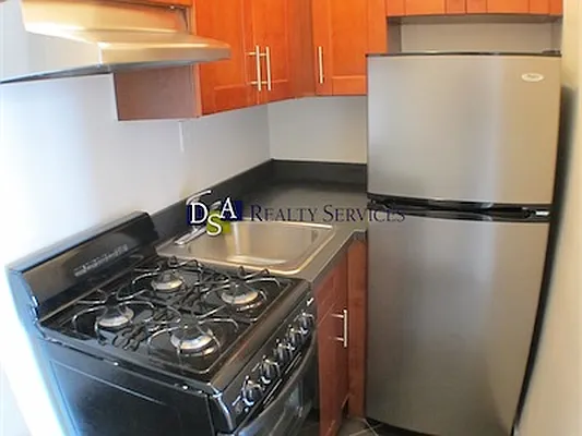 Rented by DSA Realty | media 12