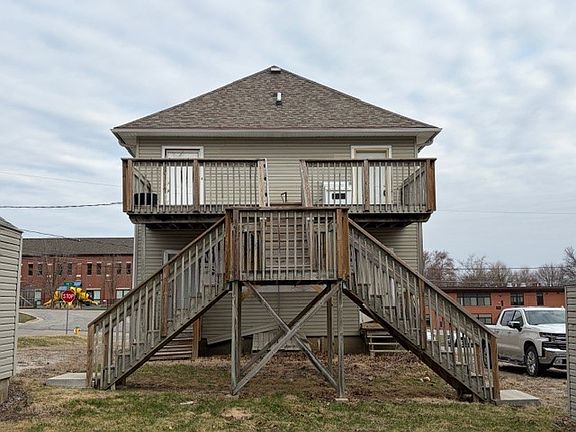 2nd image of 708 Wall Ave