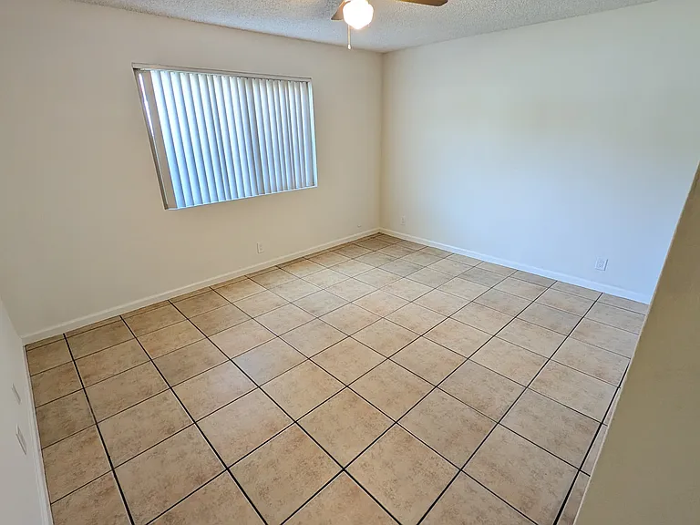922 W Olive Ave #A — Photo 9