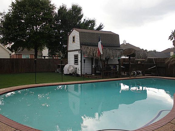 3rd image of 3530 Brookwood Dr