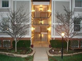 1st image of 1516 Commons Dr