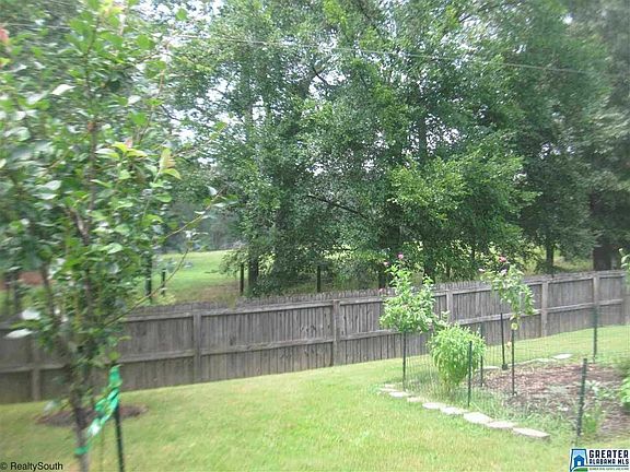 4th image of 203 Bedford Ln