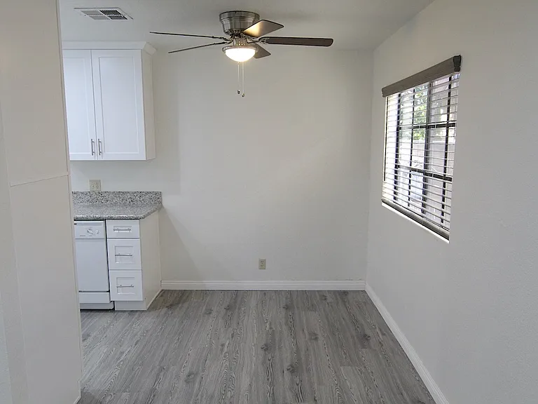 4902 Kester Ave #2 — Photo 5